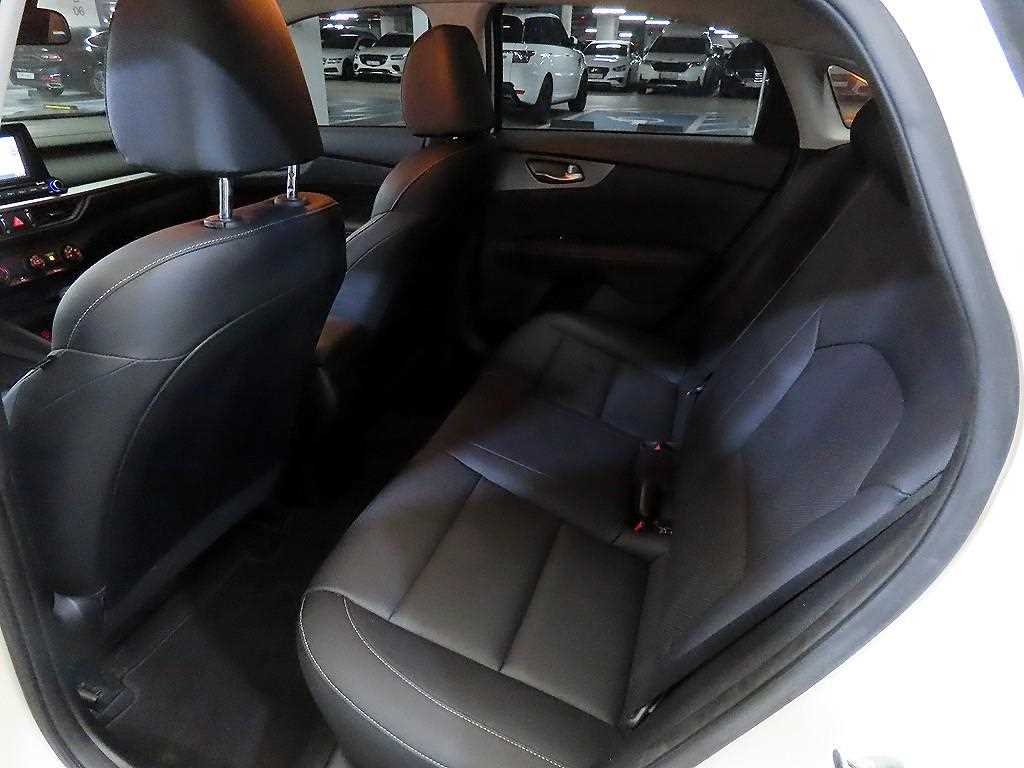 KIA K3 - Vista 7