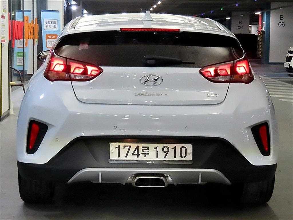 HYUNDAI Veloster - Vista 5