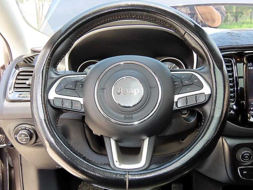Jeep Compass - Vista 8