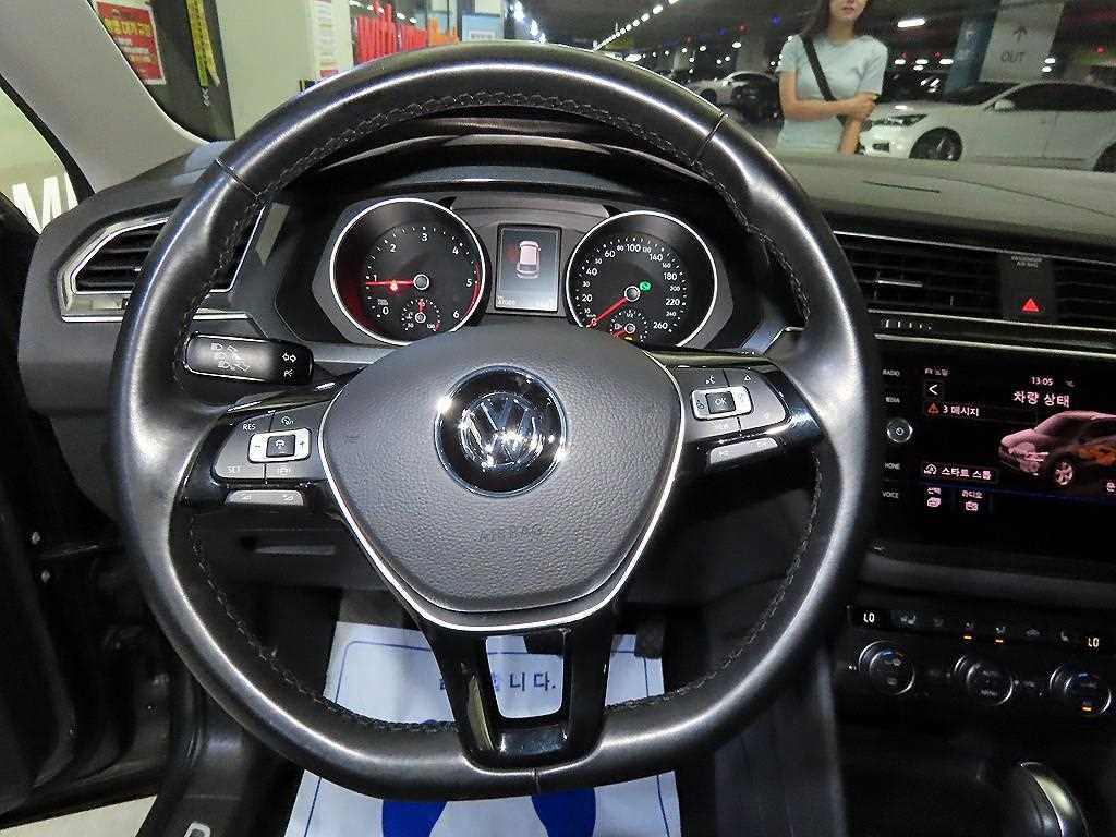 Volkswagen Tiguan - Vista 8