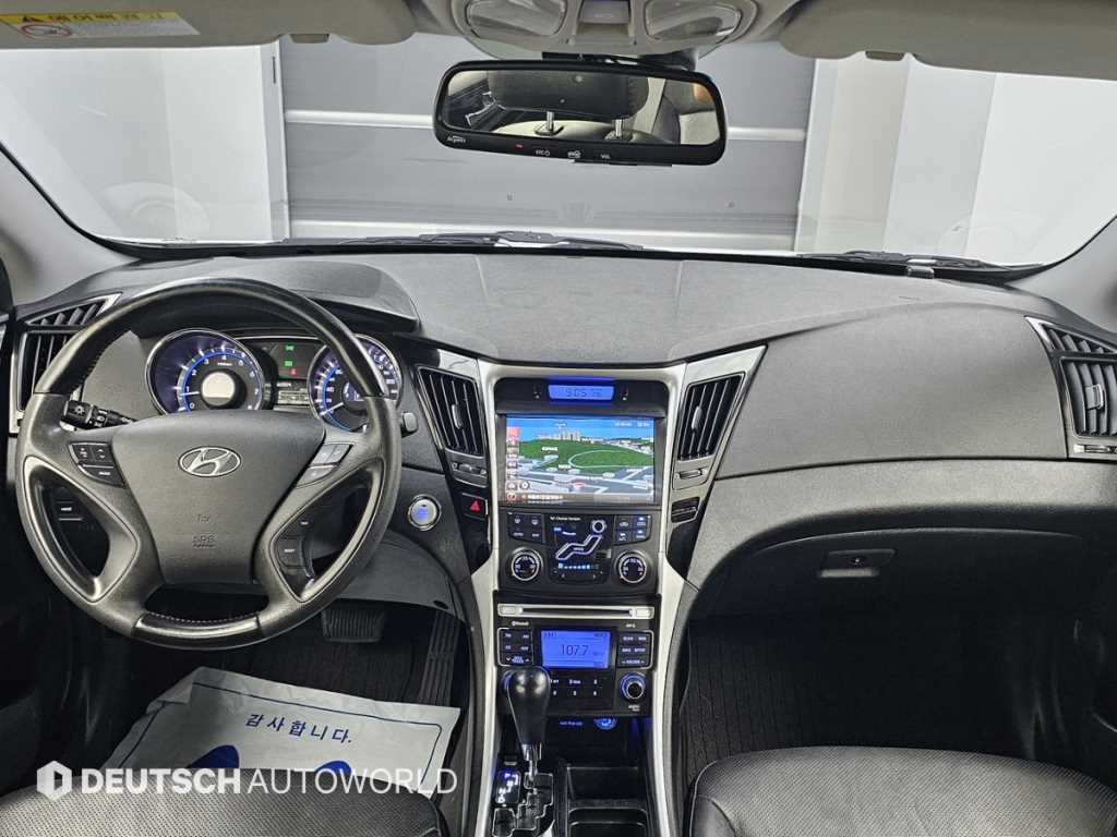 HYUNDAI Sonata - Vista 7