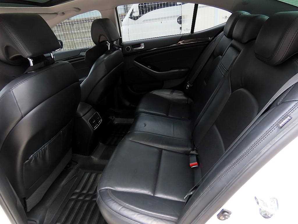 KIA K7 - Vista 6
