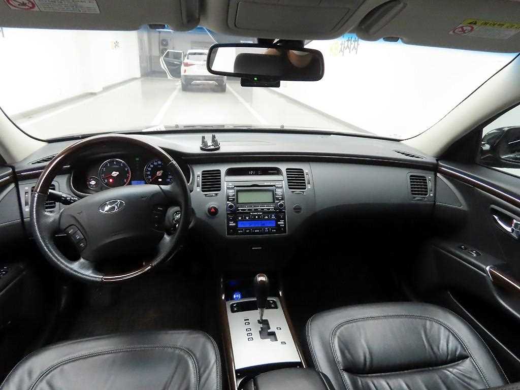HYUNDAI Grandeur - Vista 7