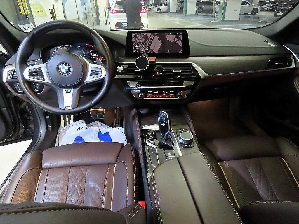 BMW 5 Series - Vista 10