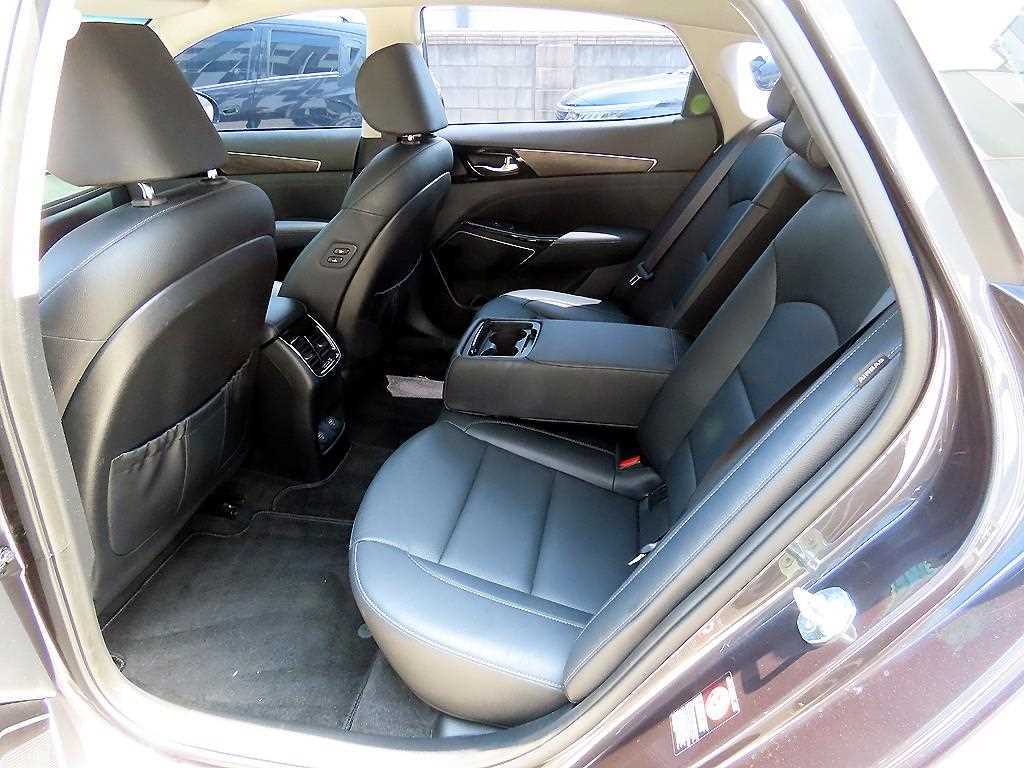 KIA K7 - Vista 6