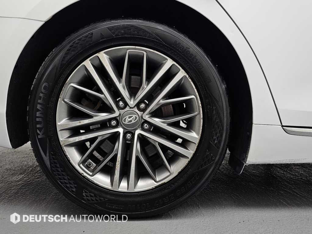 HYUNDAI Grandeur - Vista 5