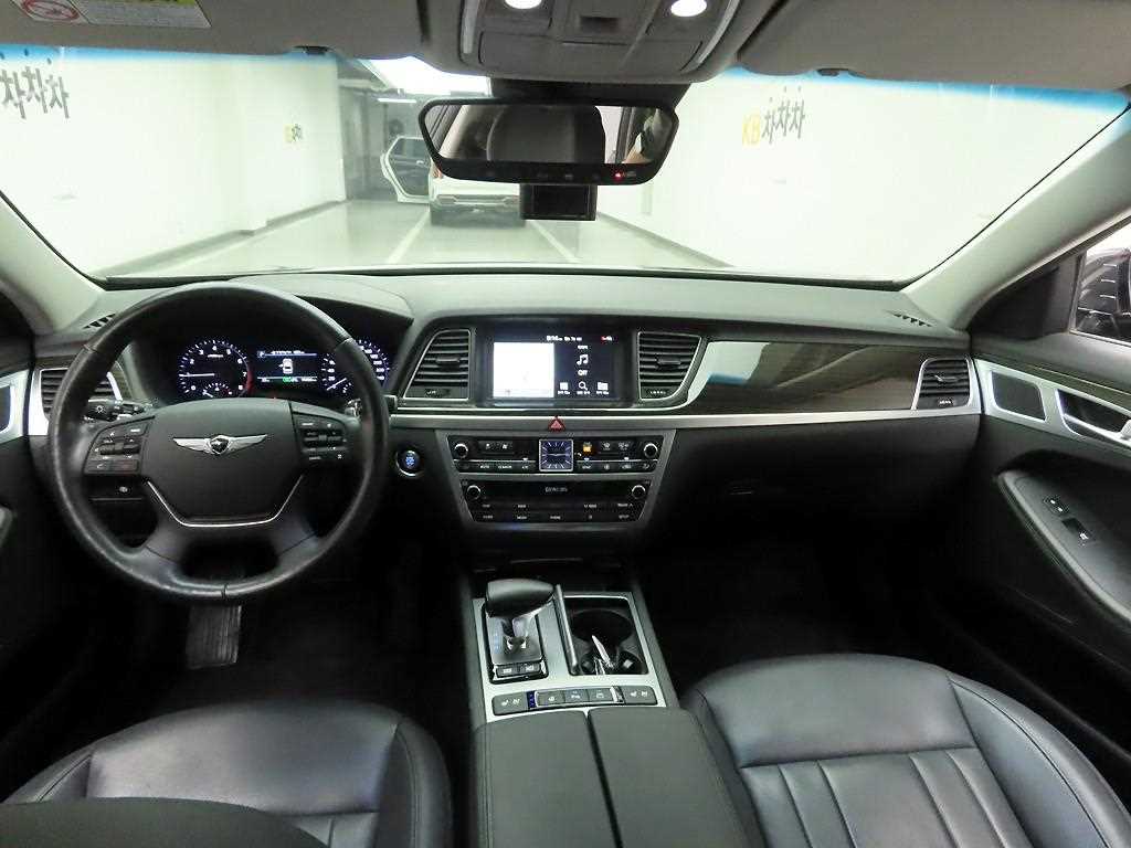 Genesis G80 - Vista 8