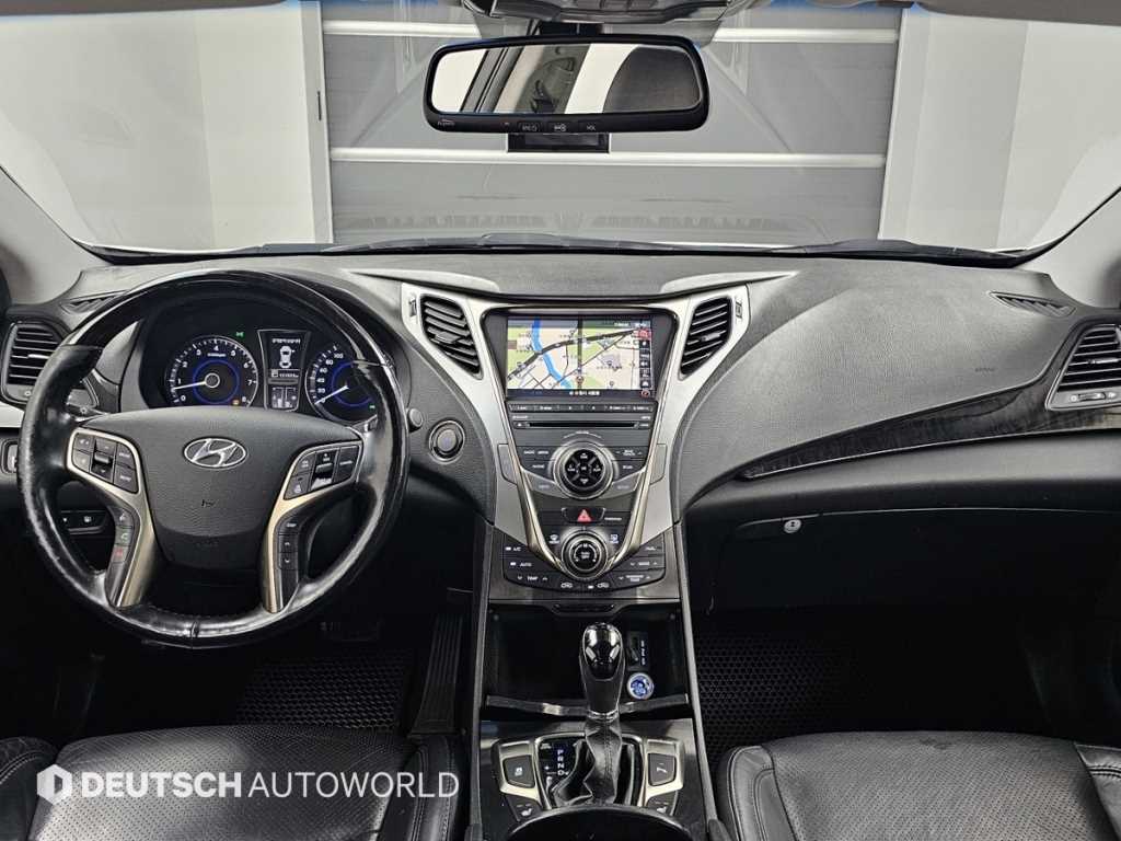 HYUNDAI Grandeur - Vista 7