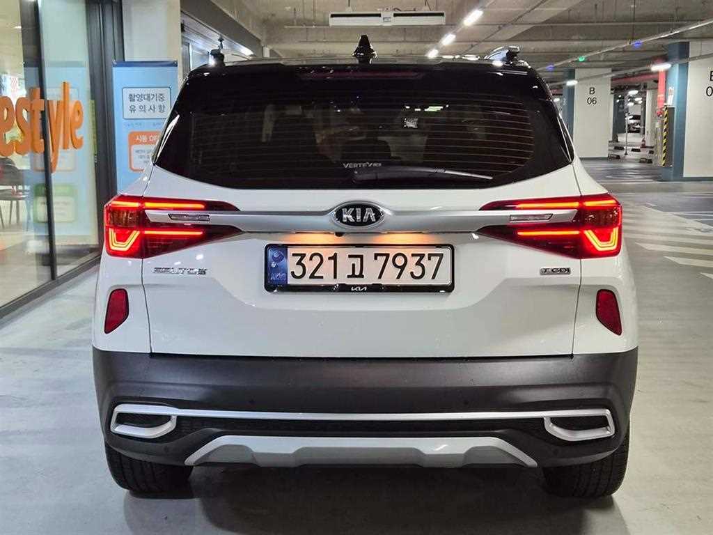 KIA Seltos - Vista 5