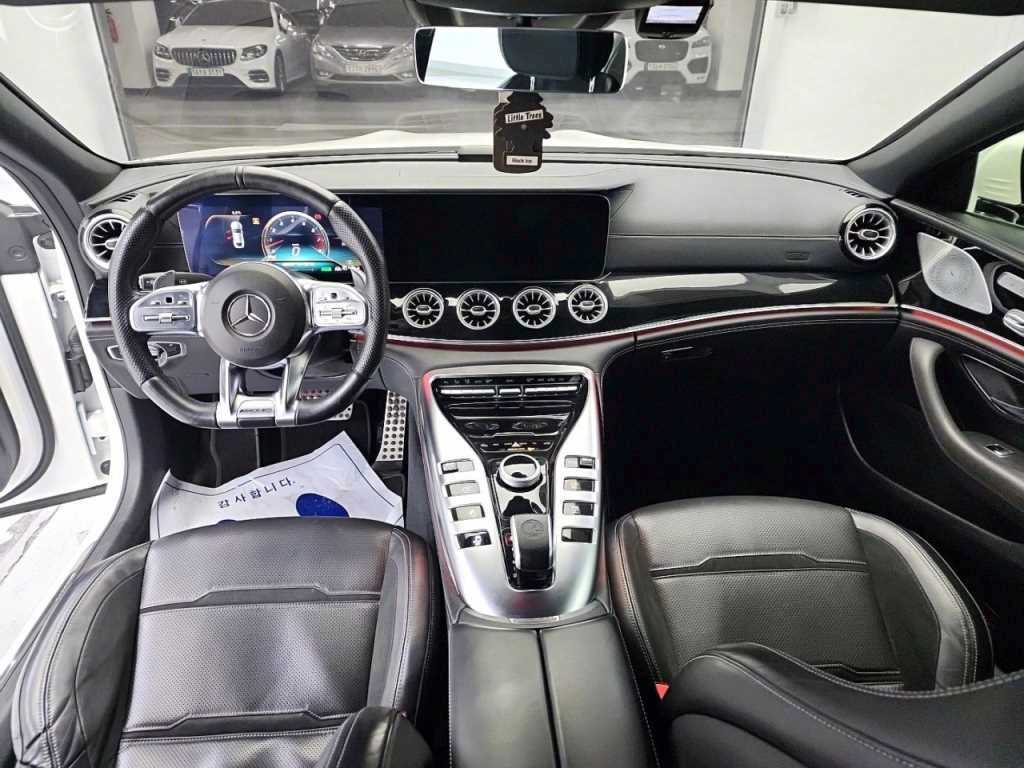 Mercedes Benz AMG GT - Vista 7
