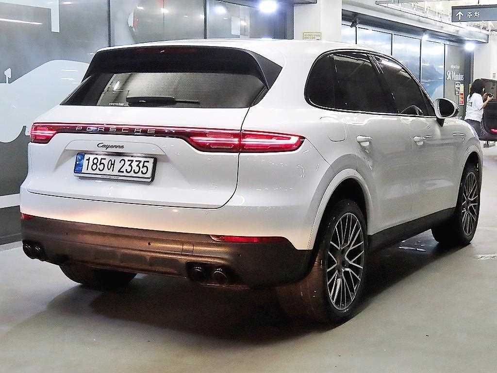 Porsche Cayenne - Vista 4