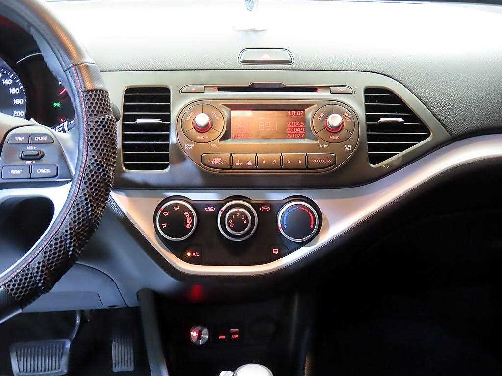 KIA Morning - Vista 11