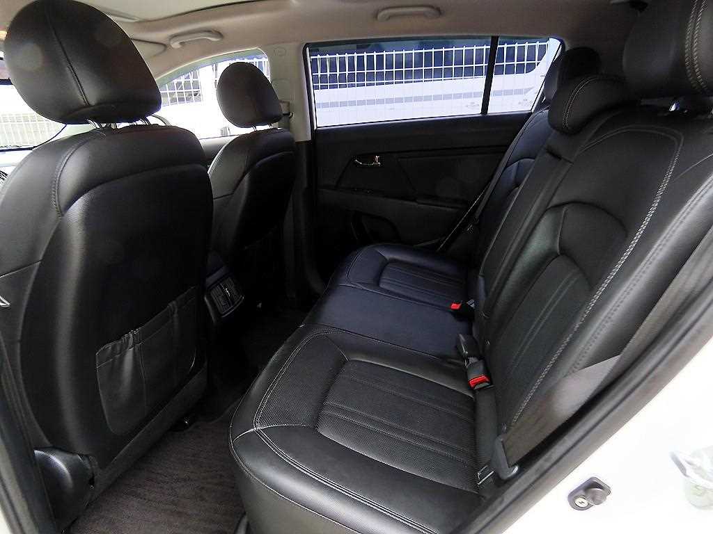 KIA Sportage - Vista 6
