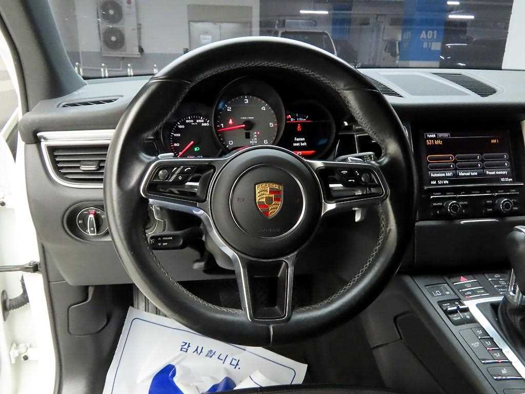 Porsche Macan - Vista 7