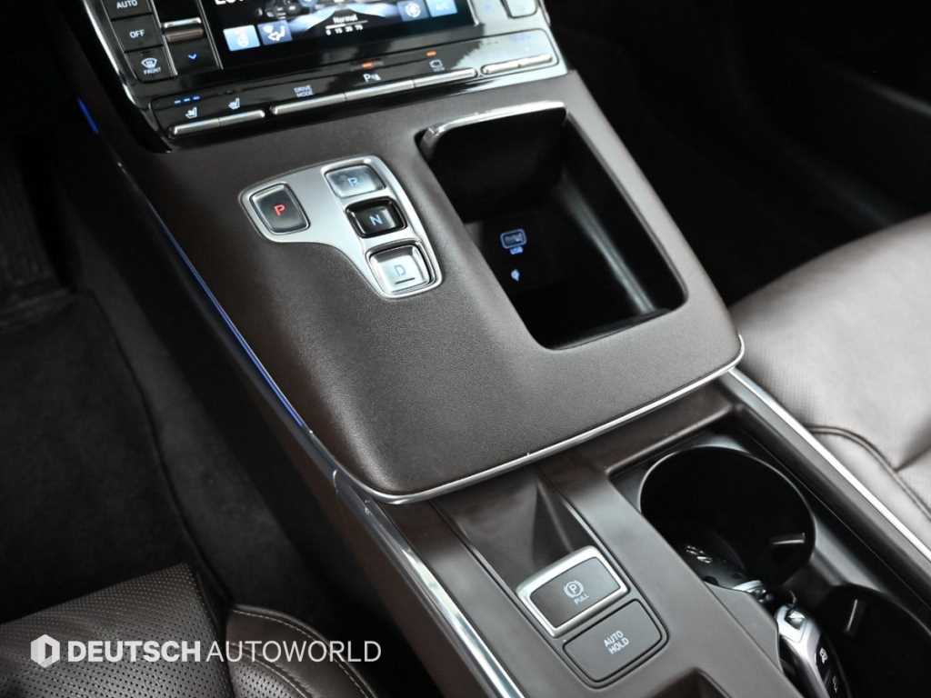 HYUNDAI Grandeur - Vista 9