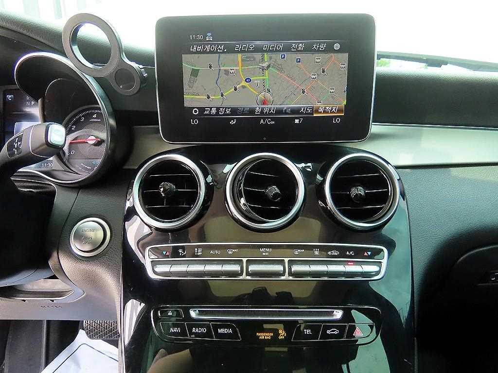 Mercedes Benz GLC Class - Vista 12