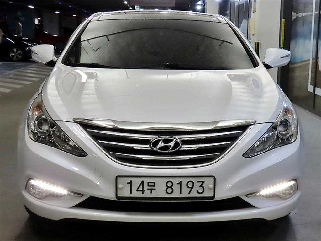 HYUNDAI Sonata - Vista 2