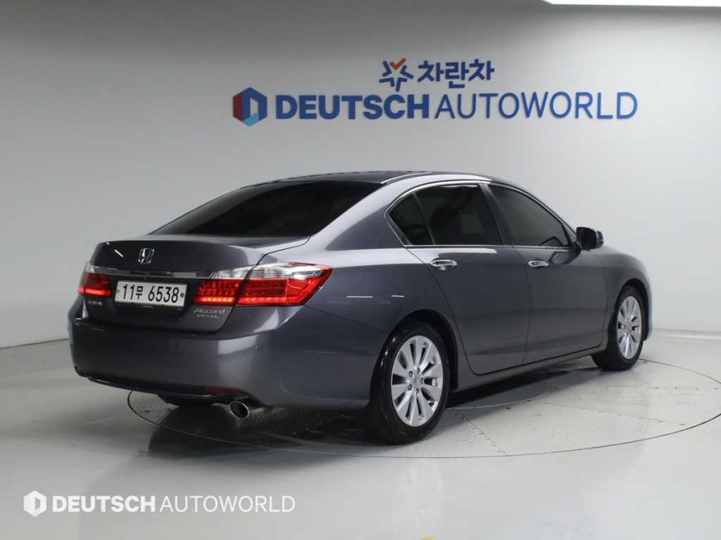 Honda Accord - Vista 2