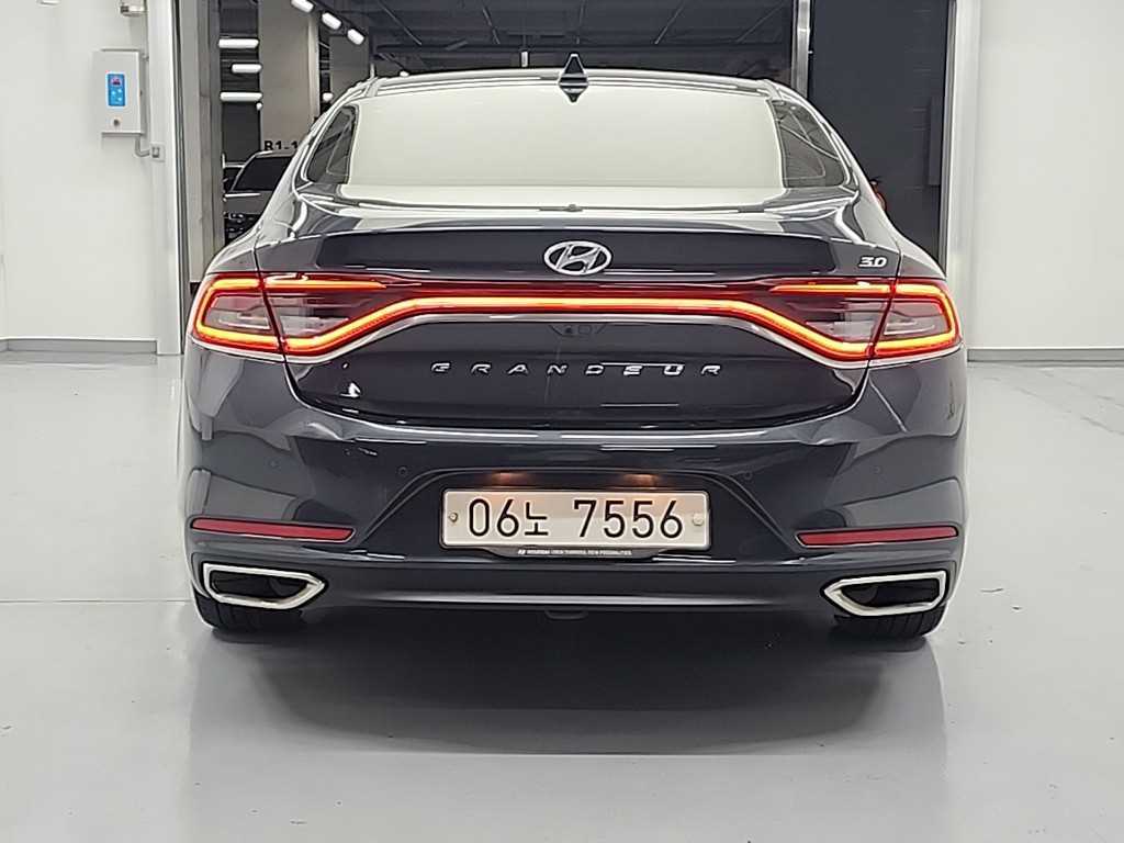 HYUNDAI Grandeur - Vista 3