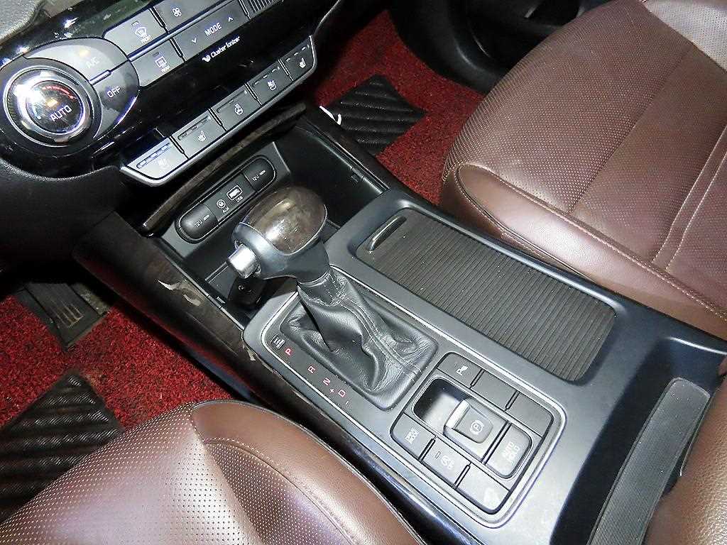 KIA Sorento - Vista 12