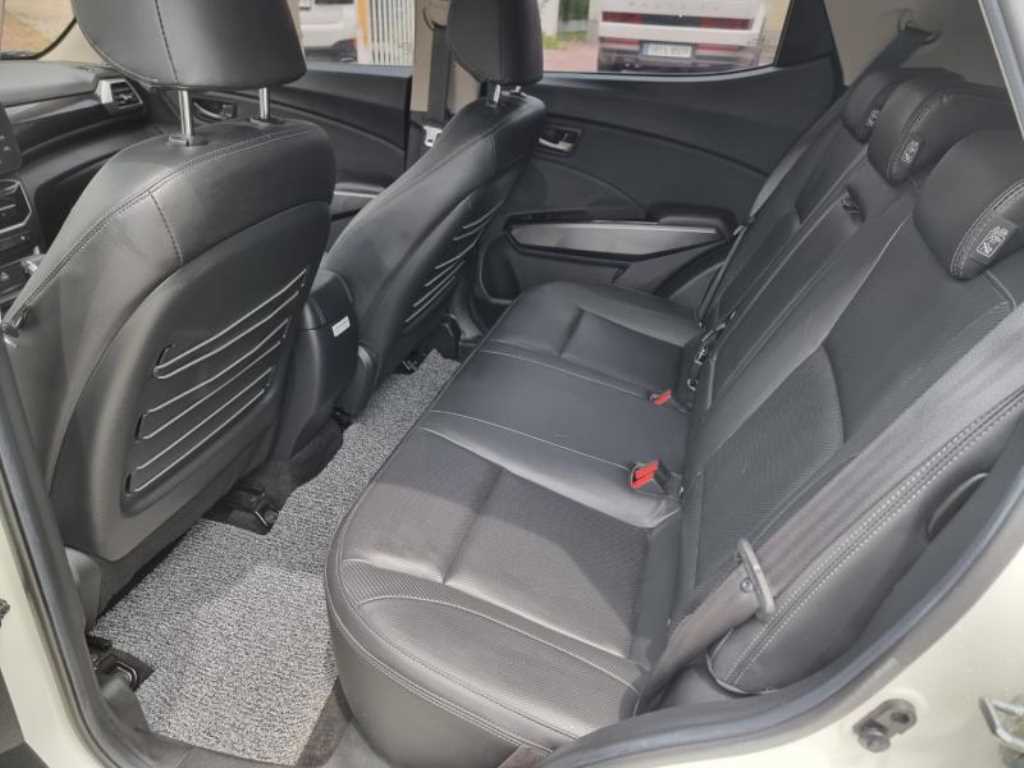 Ssangyong Tivoli - Vista 12
