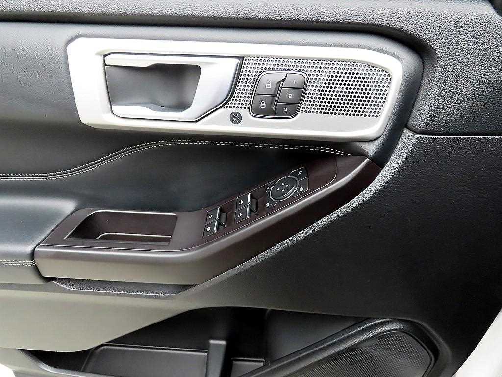 Ford Explorer - Vista 11