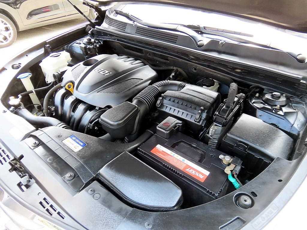 HYUNDAI Grandeur 2012 Negro - Importación desde Corea - HF Imports Iquique - Foto 18