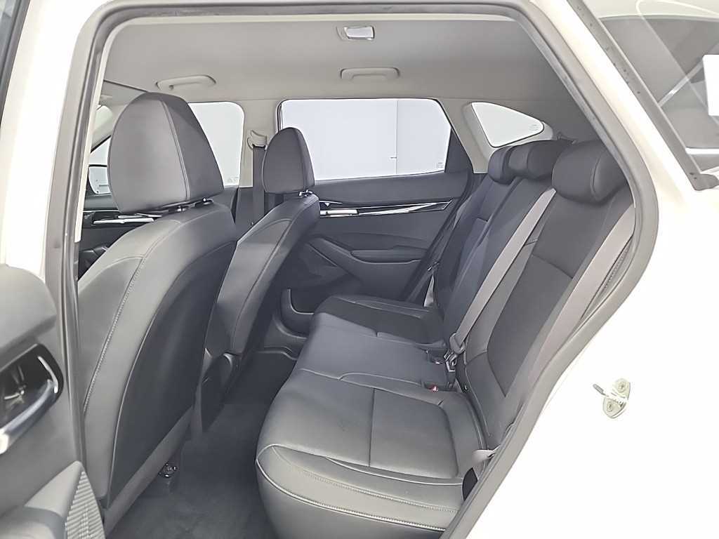KIA Seltos - Vista 12