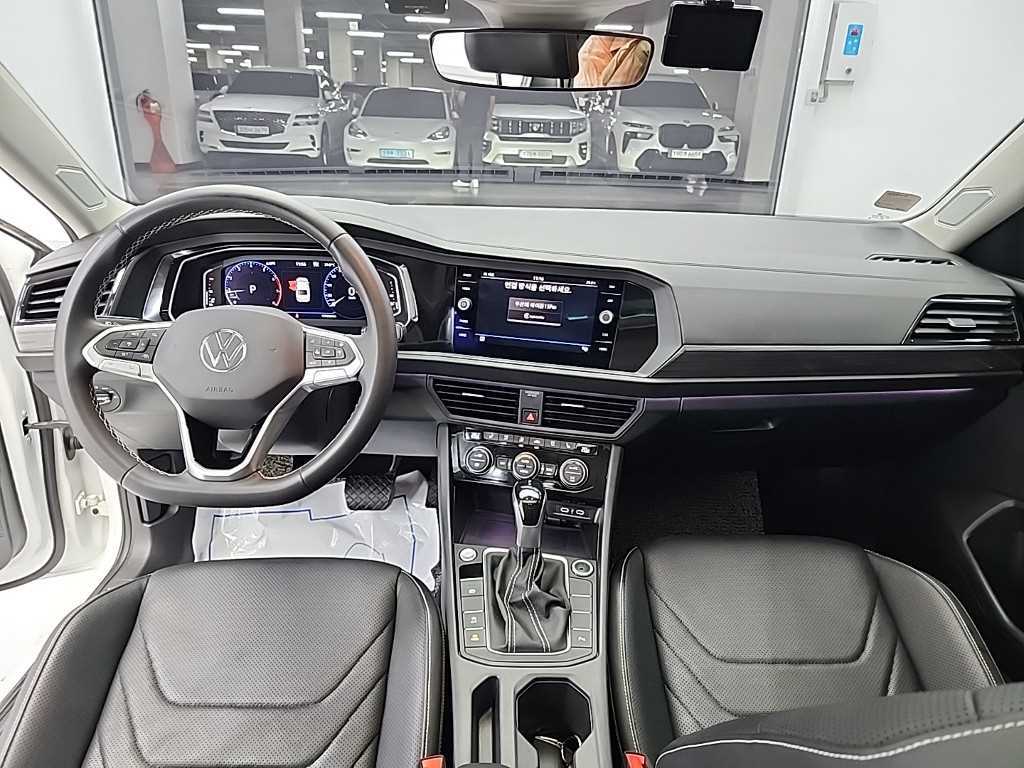 Volkswagen Jetta - Vista 7