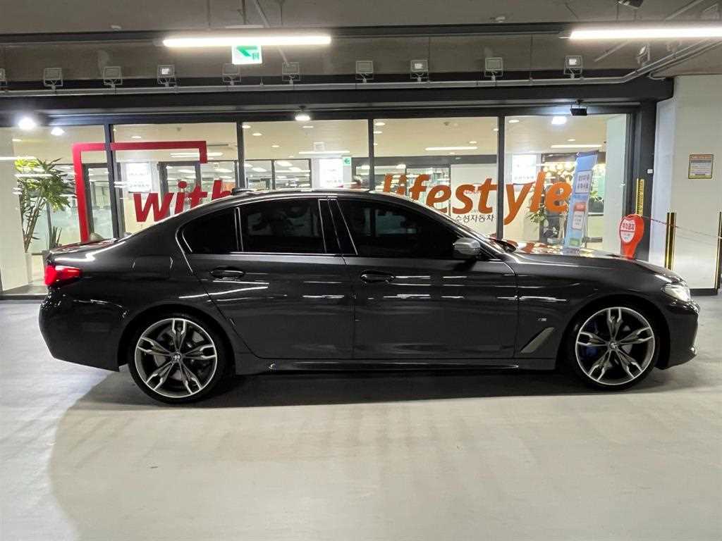 BMW 5 Series - Vista 5
