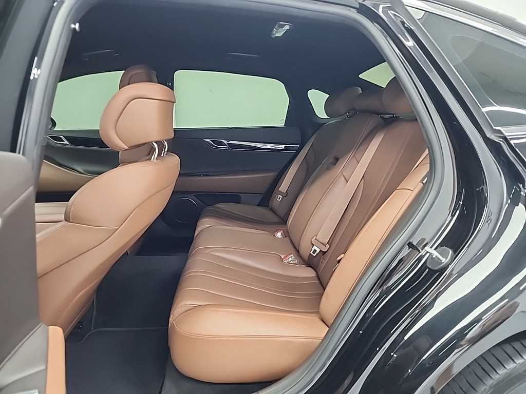 Genesis G80 - Vista 12