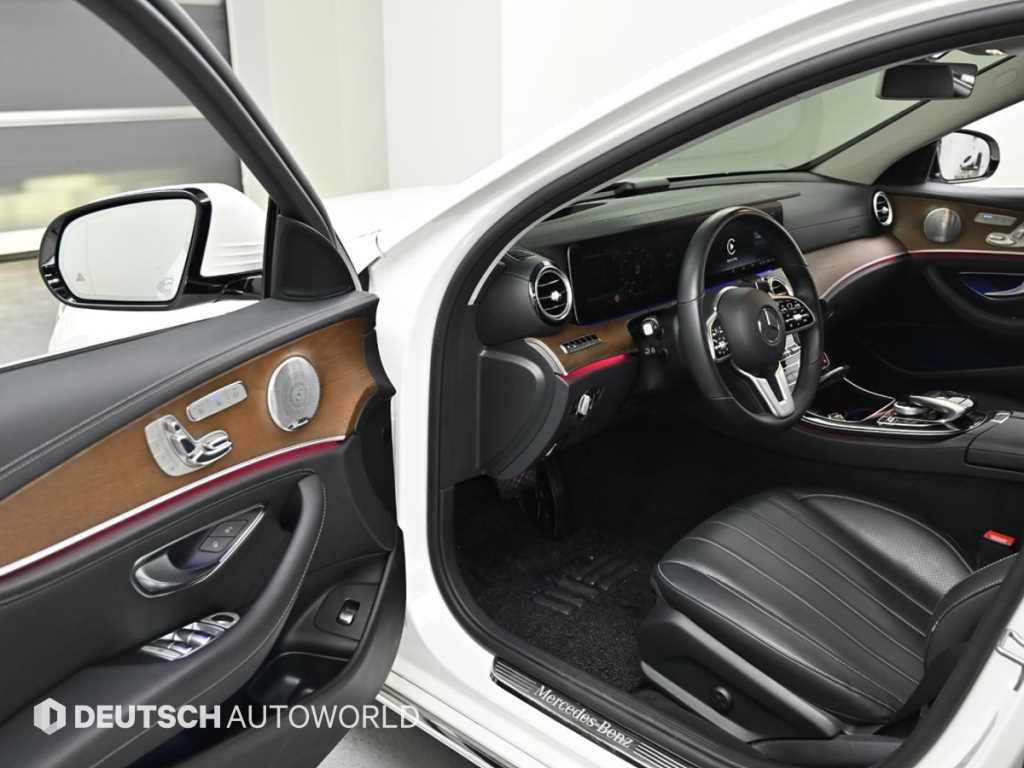 Mercedes Benz E class - Vista 11