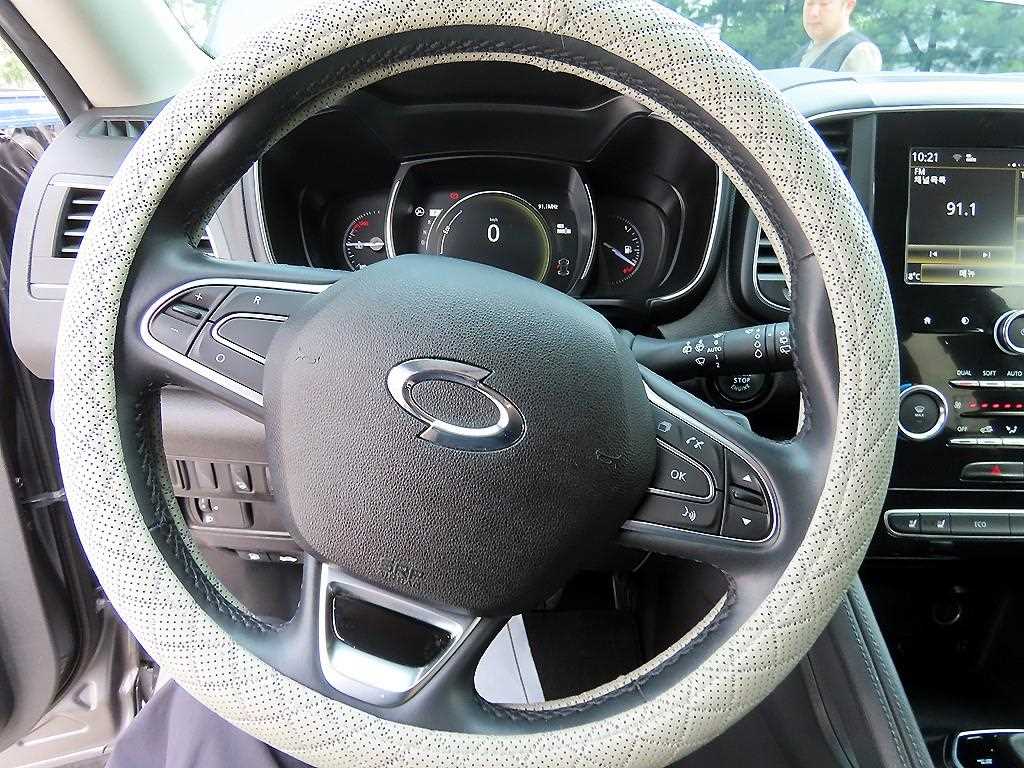 SAMSUNG QM6 - Vista 8