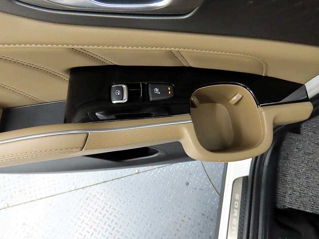 KIA Sorento - Vista 12