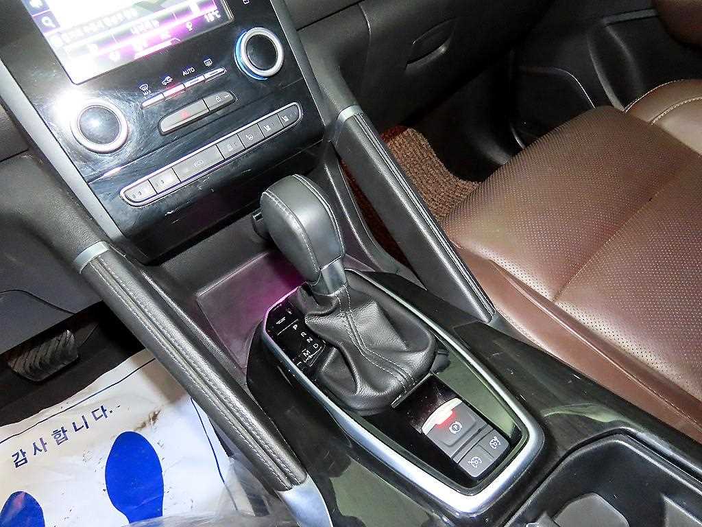 SAMSUNG QM6 - Vista 12