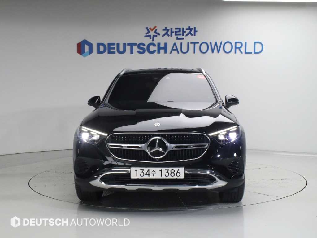 Mercedes Benz GLC Class - Vista 3