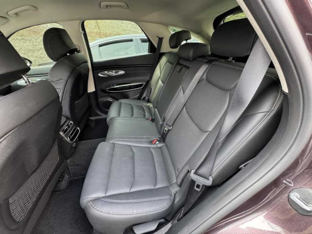 Genesis GV70 2021 Rojo - Importación desde Corea - HF Imports Iquique - Foto 14