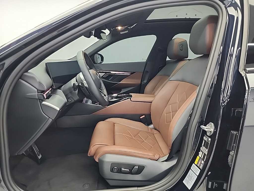 BMW i5 - Vista 11