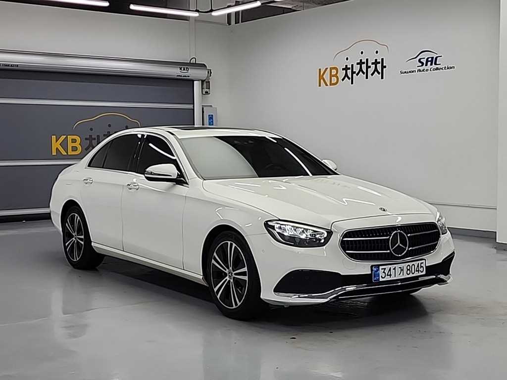 Mercedes Benz E class - Vista 4
