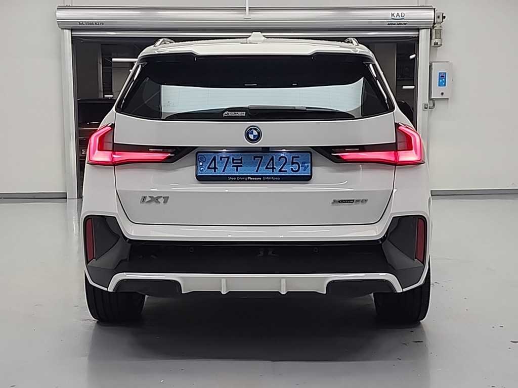BMW iX1 - Vista 3