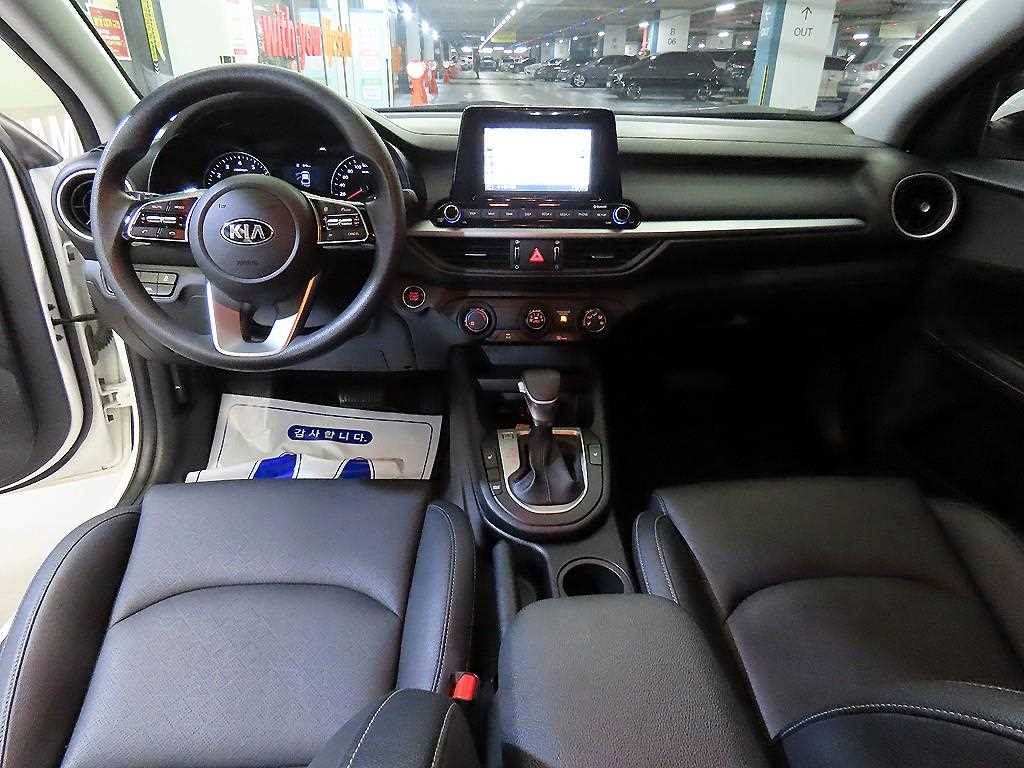 KIA K3 - Vista 10