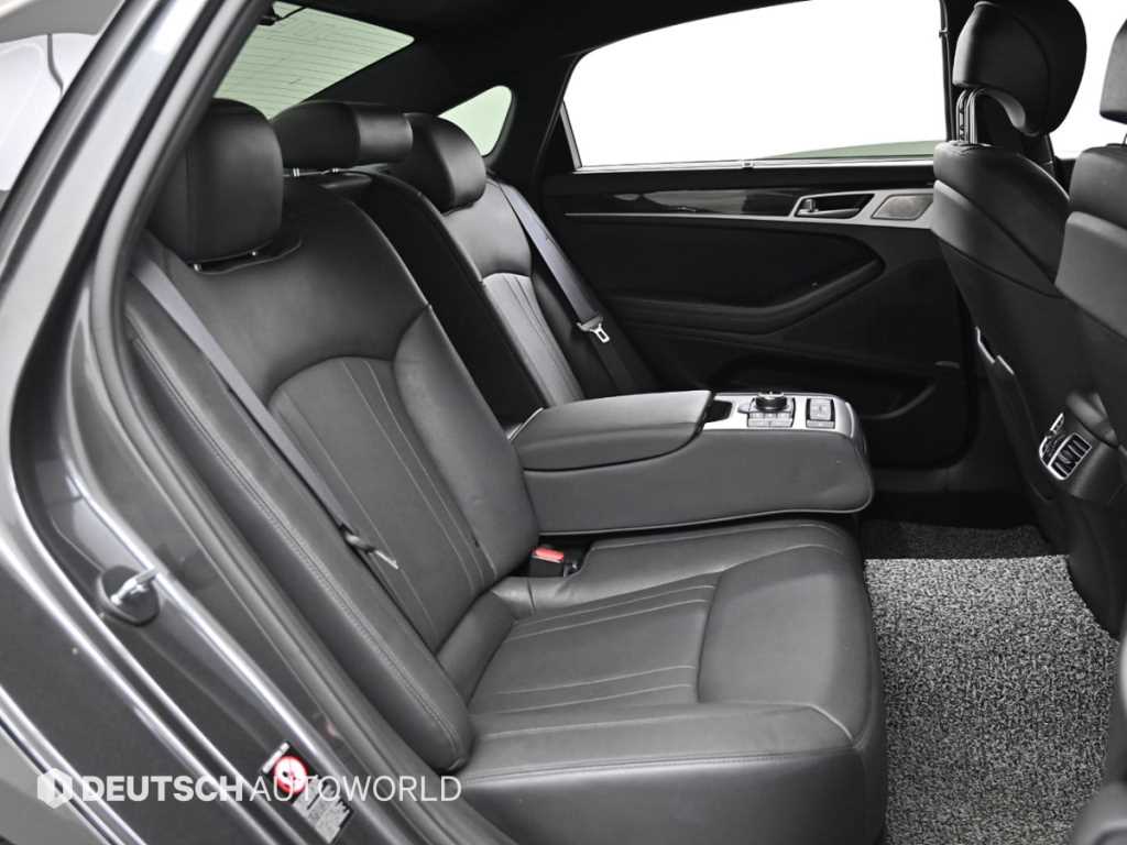 Genesis G80 - Vista 12