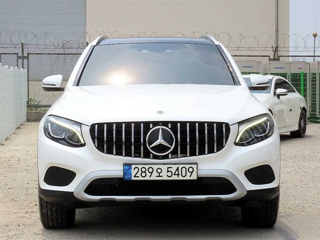 Mercedes Benz GLC Class 2019 Blanco - Importación desde Corea - HF Imports Iquique - Foto 1