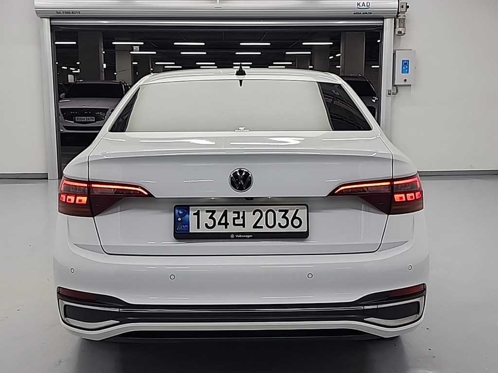 Volkswagen Jetta - Vista 3
