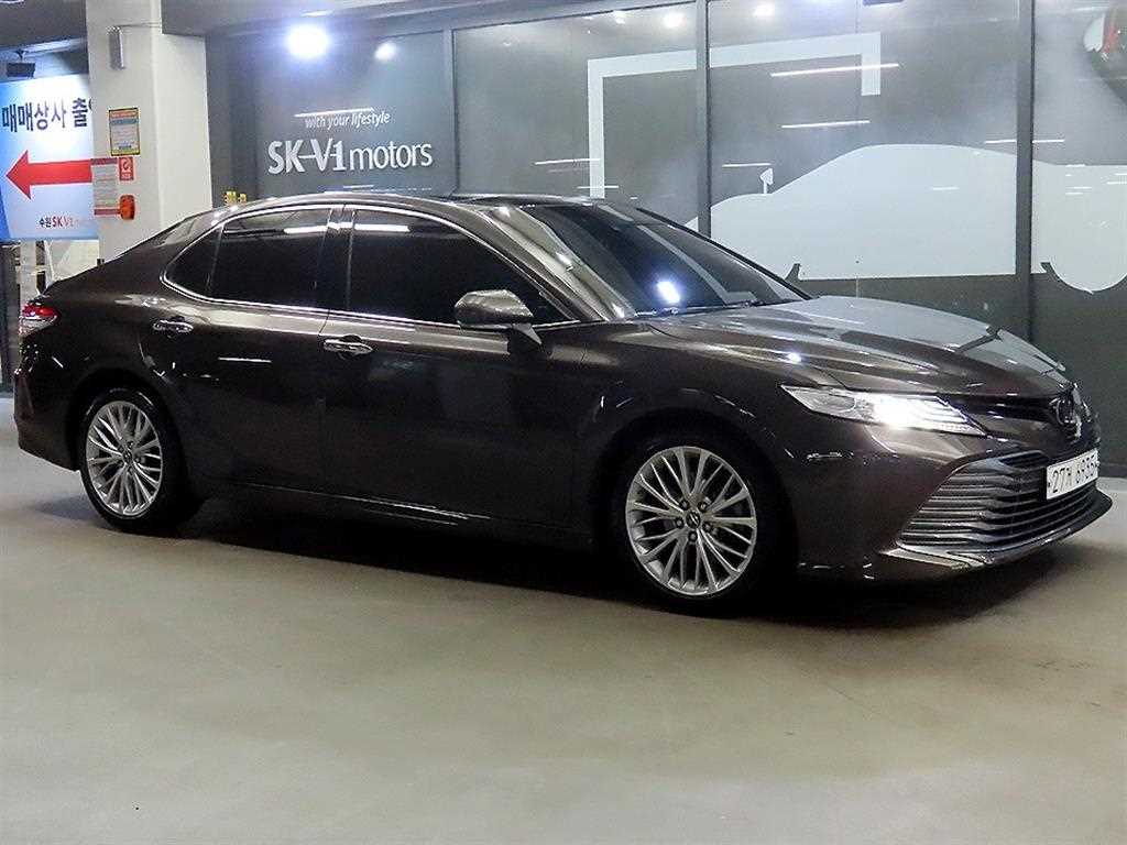 Toyota Camry 2019 Café - Importación desde Corea - HF Imports Iquique - Foto 1