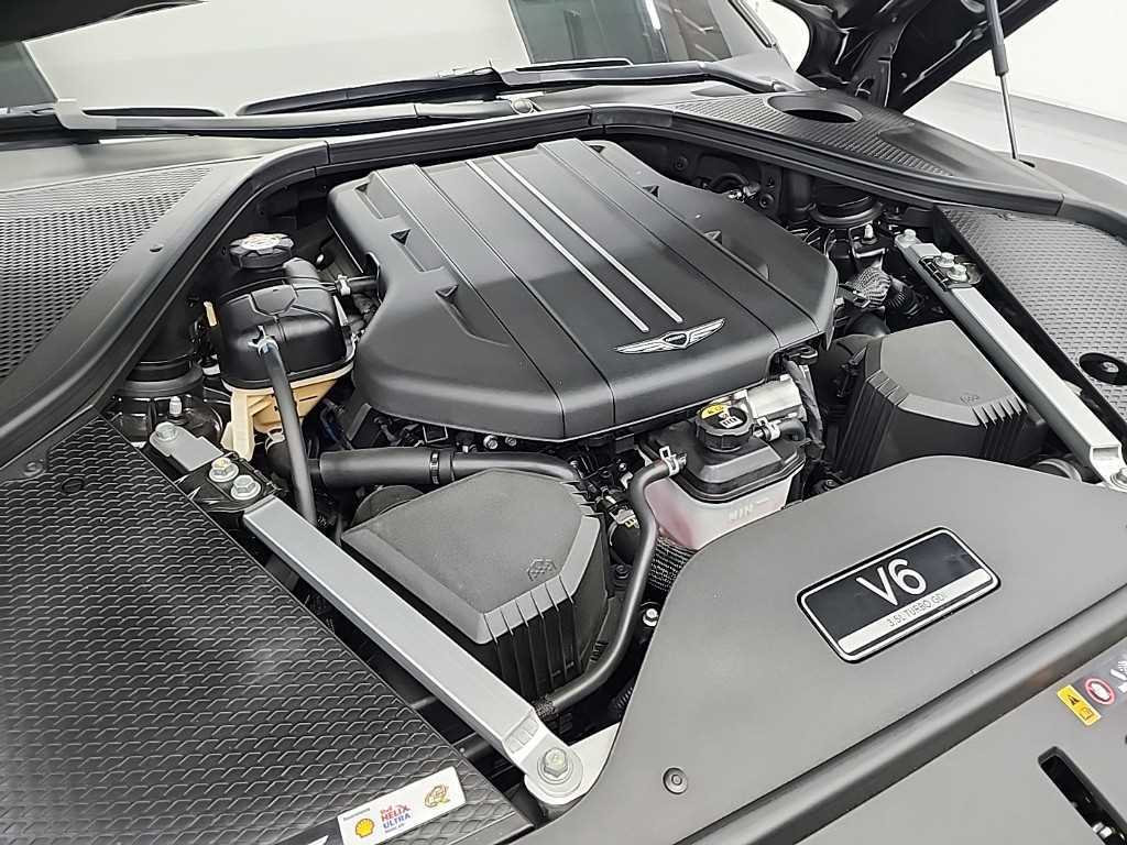 Genesis G90 - Vista 5