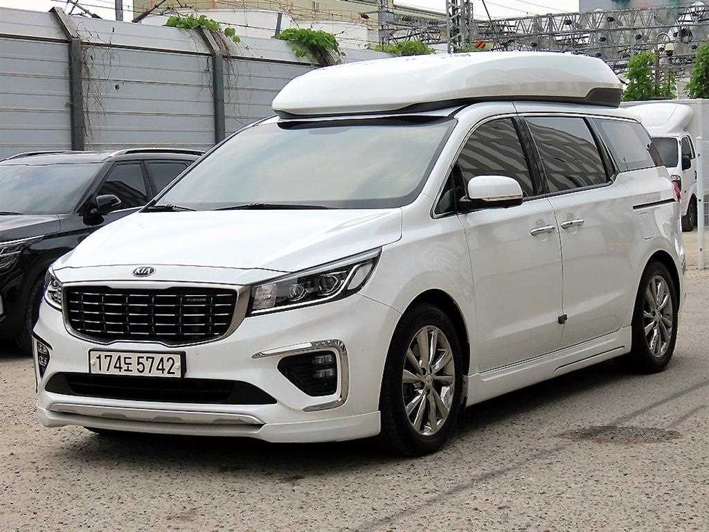 KIA Carnival - Vista 2