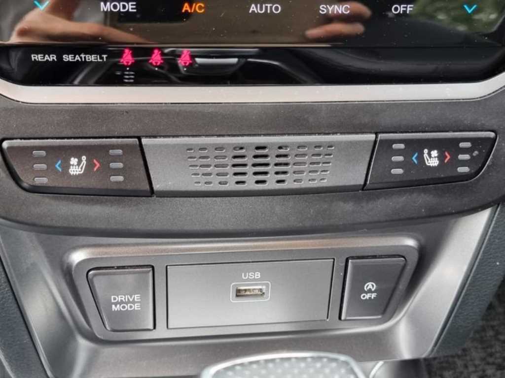 Ssangyong Tivoli 2024 Blanco - Importación desde Corea - HF Imports Iquique - Foto 13