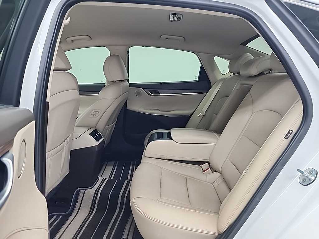 HYUNDAI Grandeur - Vista 12