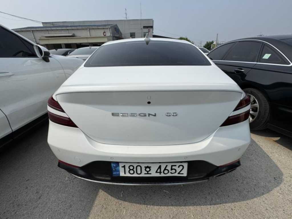 Genesis G70 - Vista 6